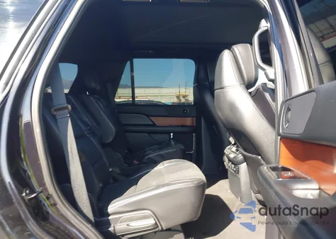 2021 Lincoln Navigator Reserve z USA, uszkodzony, nr VIN 5LMJJ2KT0MEL03009